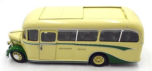Sun Star 1/24 Scale 5002 - 1947 Bedford OB Duple Vista - Southern Vectis - Picture 3 of 6