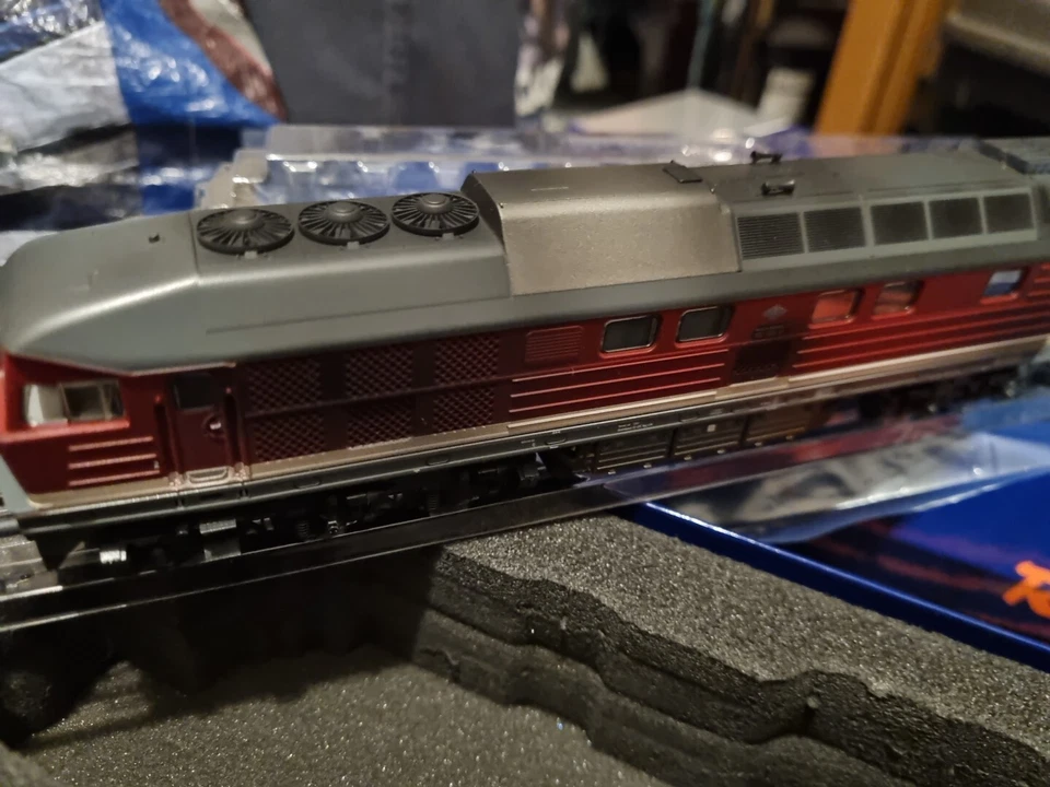 Roco 52499 DR BR 132 Diesel Locomotives HO DCC Sound Fitted Weathered Exc Boxed - Image 3 of 4