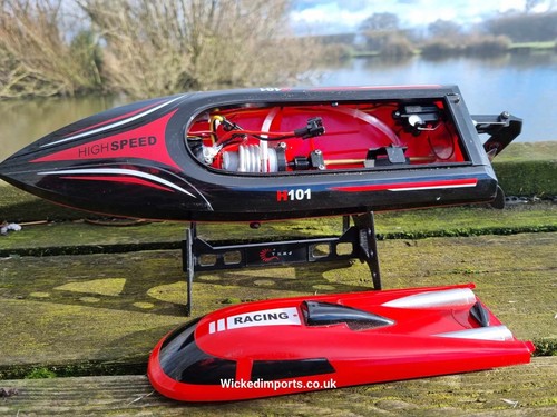 RC Jet Boat Yacht SKYTECH H101 High Speed Radio control Self Righting 35KMH UK - Picture 14 of 24