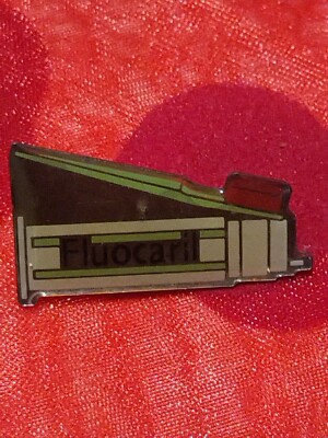 PINS PIN'S PIN Lapel Badge Vintage Collection Pub Logo