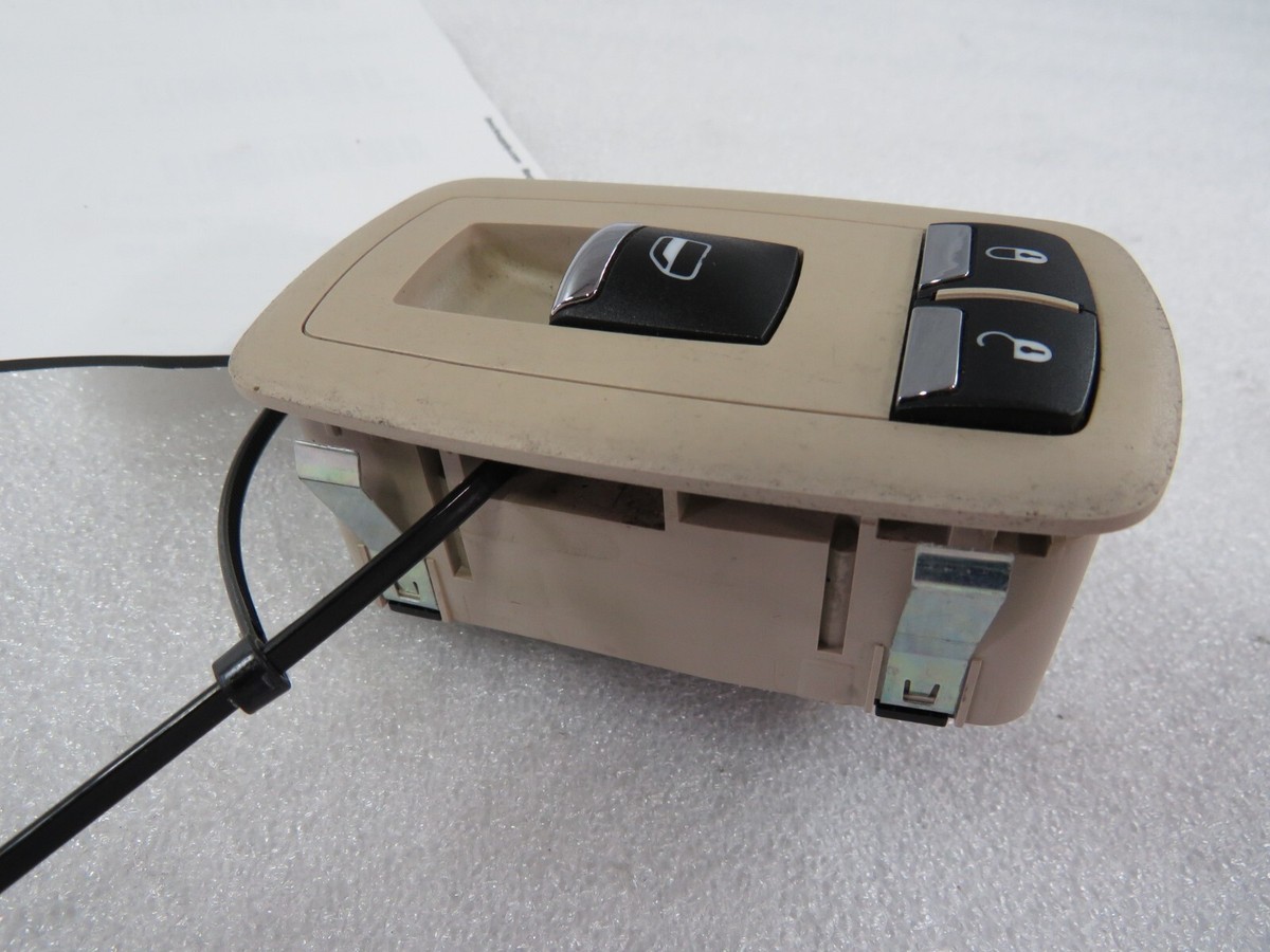 Maserati Quattroporte, RH, Front Door Window Switch, Cream, Used