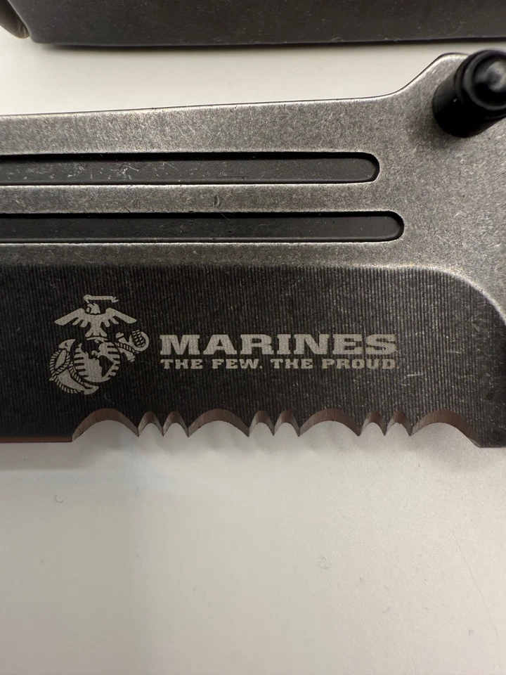 Cuchillo Plegable Asistido Táctico USMC | 9” Longitud Total | Cuchillo de Rescate Negro Foto 4 de 4