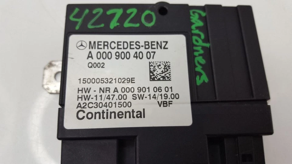 Ordenador bomba combustible 2015 16 Mercedes Benz C300 A0009004007 Foto 2 de 4