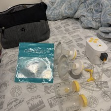 Medela Pump In Style with MaxFlow Double Electric Breast Pump- used