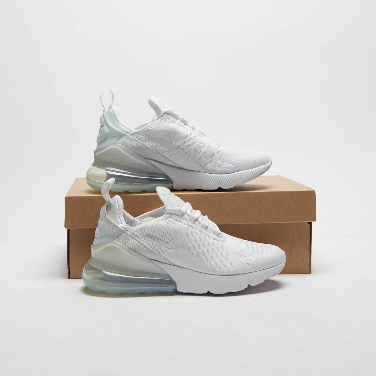 white nike air max size 4