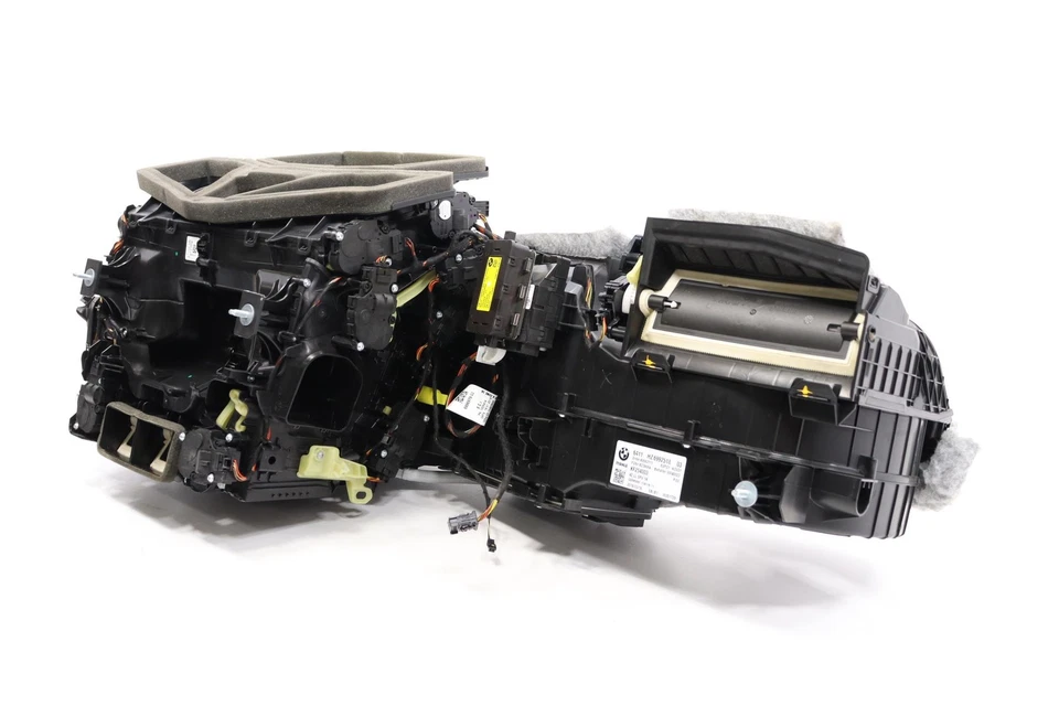 2016 - 2022 BMW 750I G12 HVAC A/C HEATER HOUSING BOX CASE OEM 64116992518 - Image 2 of 4