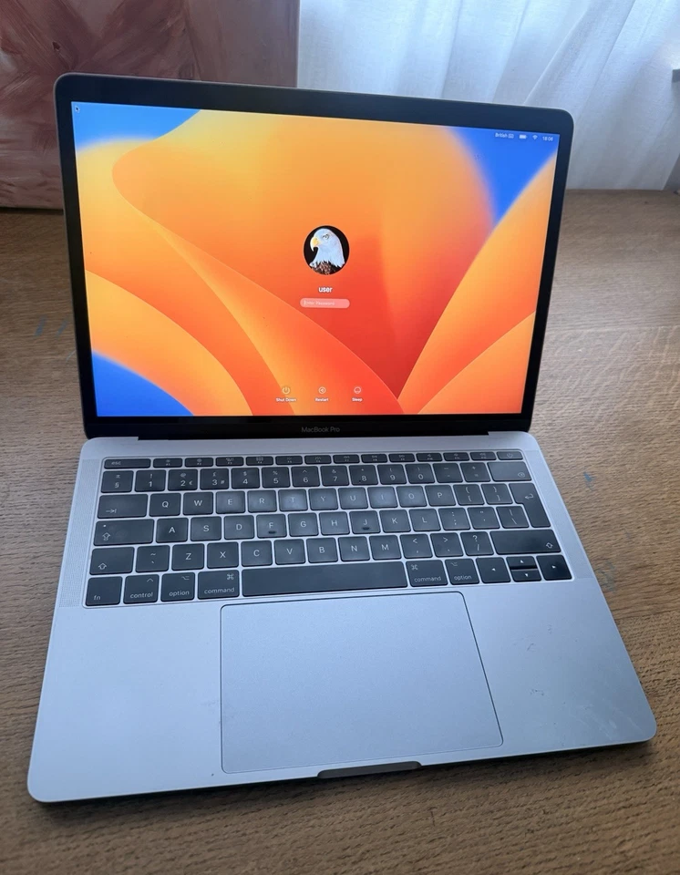 Apple MacBook Pro 13" 2017 · i7 · 8GB · 256GB, photo 1 of 5