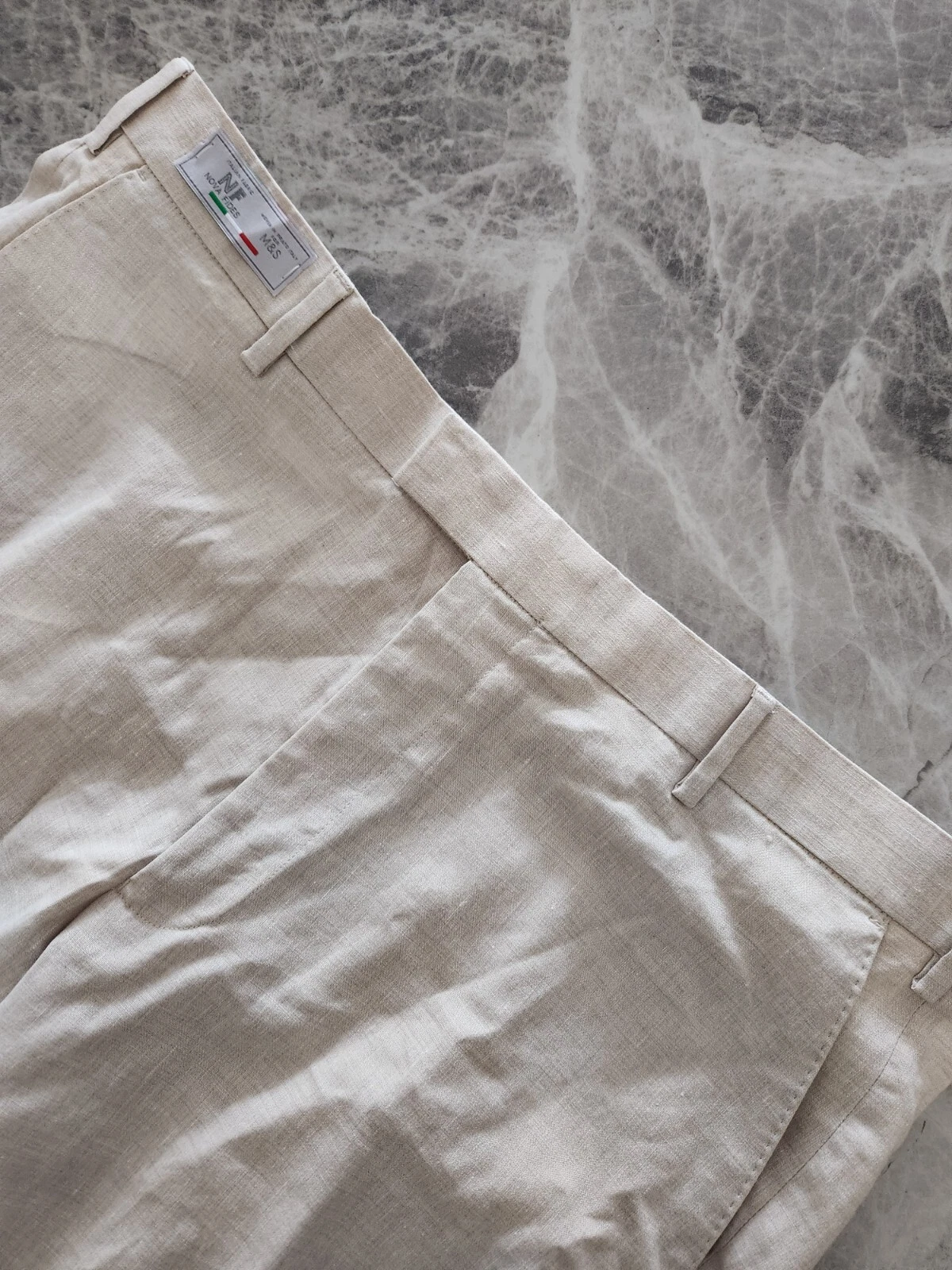 M&S Tailored Fit Italian Linen Miracle Front Flat Shorts ~ Size W42"
Opens in a new window or tab