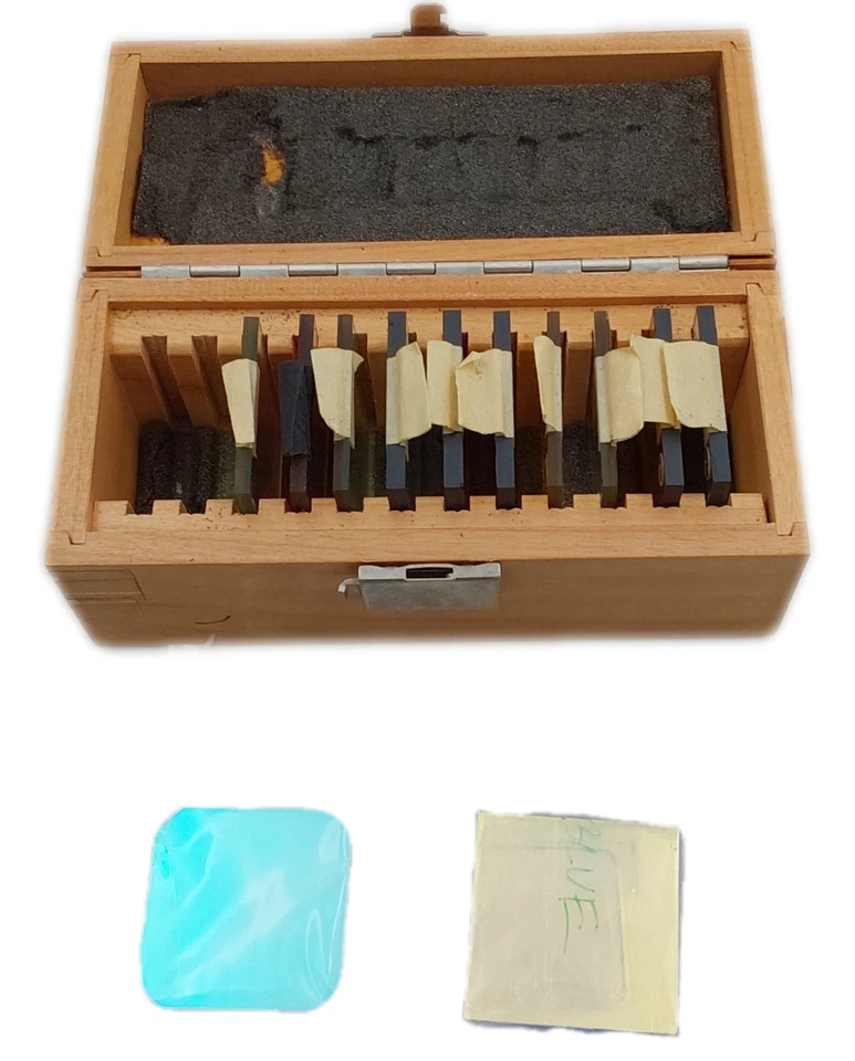 Corion Corporation Wavelength Filter Set 500-590nm w/ Case - Image 2 of 4