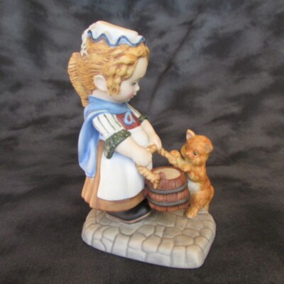 Amanda by Debbie Bell Jarrett 1984 Franklin Porcelain Figurine Girl & Cat