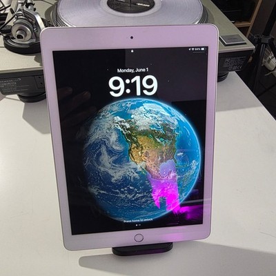 Apple iPad 6th Gen 32gb 9.7-inch  wifi tablet