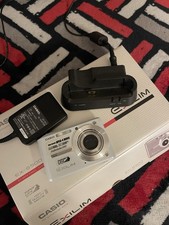Casio Exilim EX-S500 Compact Digital Camera