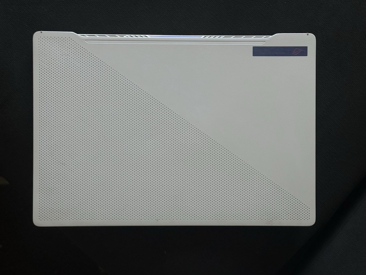ASUS ROG Zephyrus G14 GA401QM Ryzen 9 16GB 1TB SSD RTX 3060 14