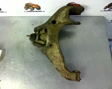 braccio sospensione inferiore anteriore sinistro MITSUBISHI GALLOPER mocep137481