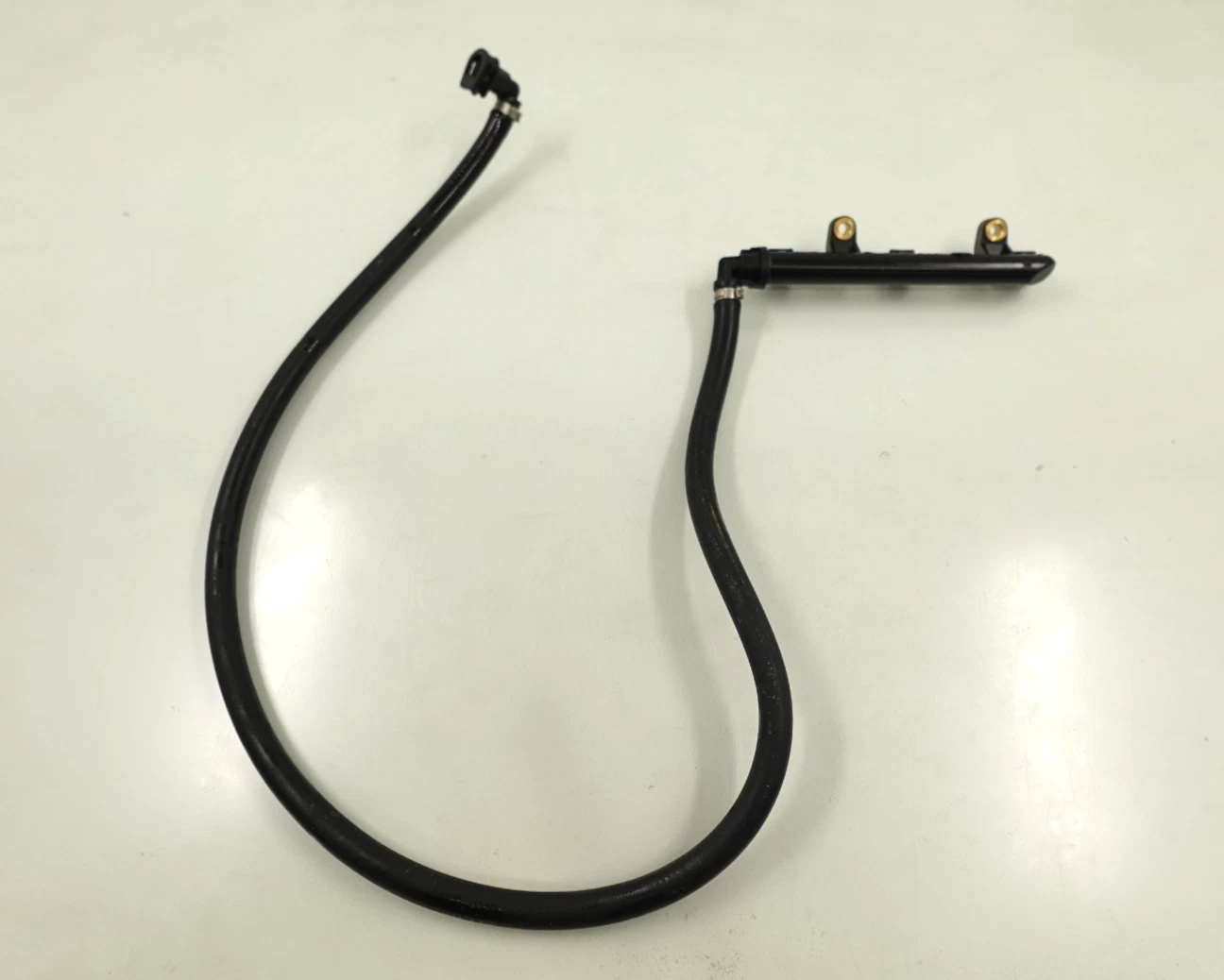 2019 Sea-Doo SPARK TRIXX 900 OEM Fuel Injector Rail + Hose 219704359 420874966