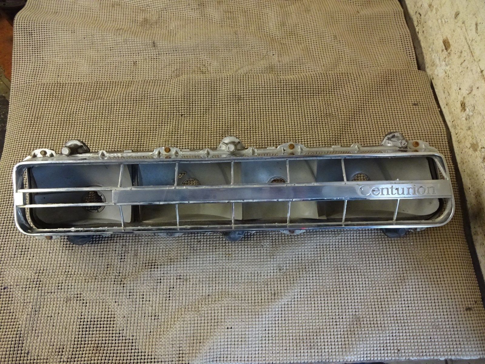 1972 Buick Centurion RH Tail Light Bezel & Housing 5963610