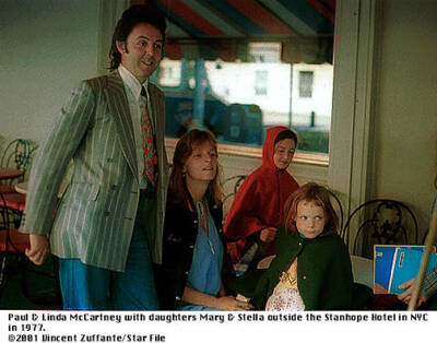 Paul & Linda McCartney daughters Mary & Stella outside the Stanhop- Old Photo