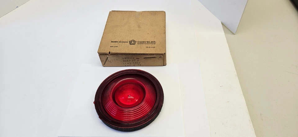 1972-1974 Plymouth Barracuda Cuda lanterna traseira lente 3587272 NOS. - Imagem 3 de 4
