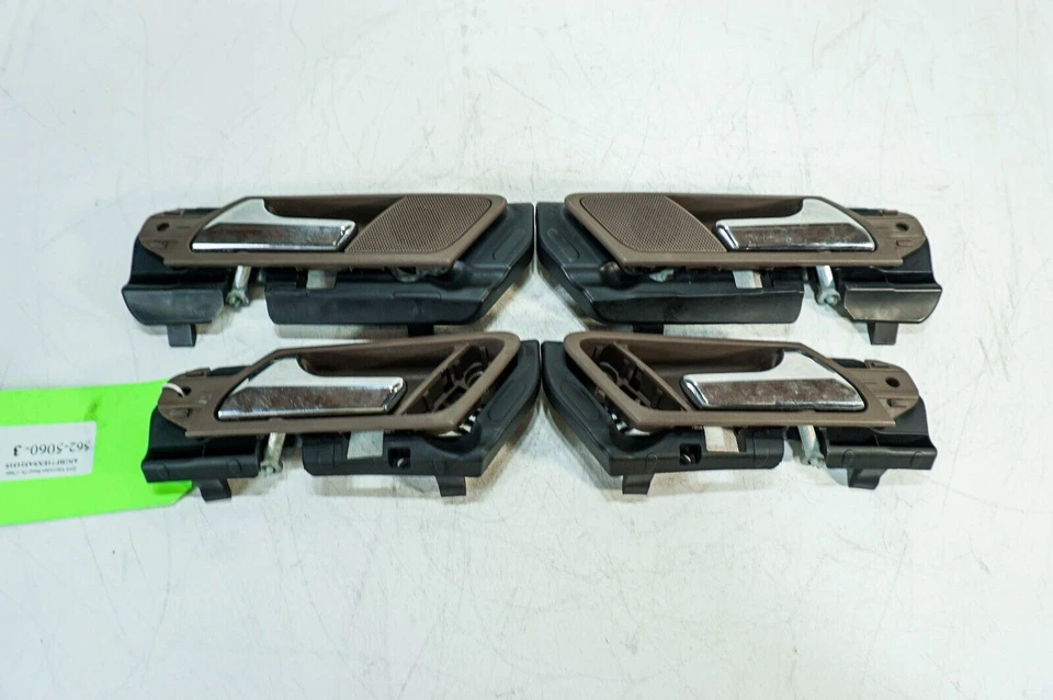 06-12 JUEGO 4 MANIJAS PUERTA INTERIOR DELANTERA TRASERA IZQUIERDA DERECHA MERCEDES GL450 X164 5060 Foto 3 de 4