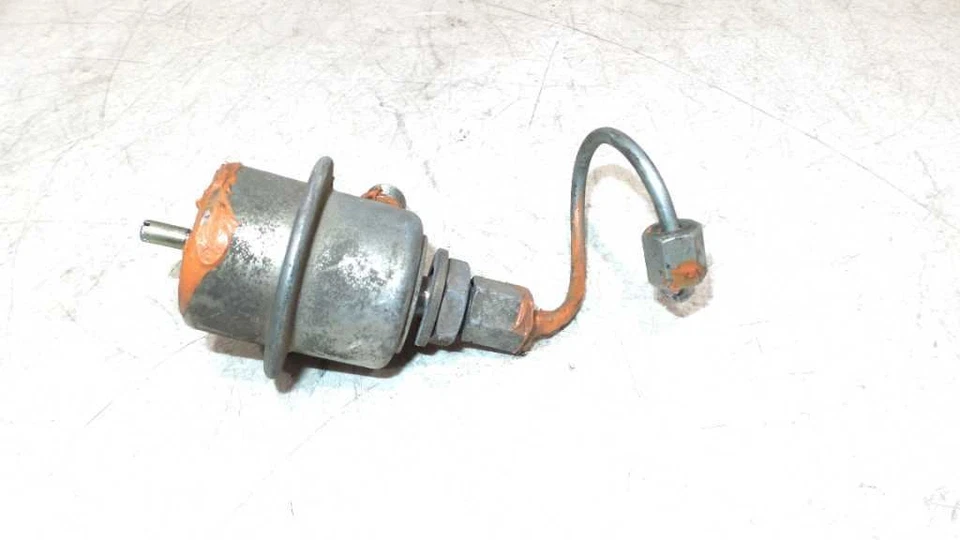 Regulador de presión de combustible 72-80 Mercedes Benz R107 450SL 4,5 L OEM   Foto 4 de 4