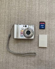 Nikon COOLPIX E4200 4.0MP Digital Camera Great Condition 2GB SD