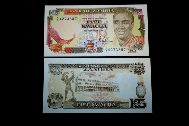 Zambia  5 kwacha  P  uncirculated