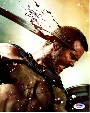 Sullivan Stapleton 300 Sword Signed Autographed 8x10 Photo PSA/DNA RD