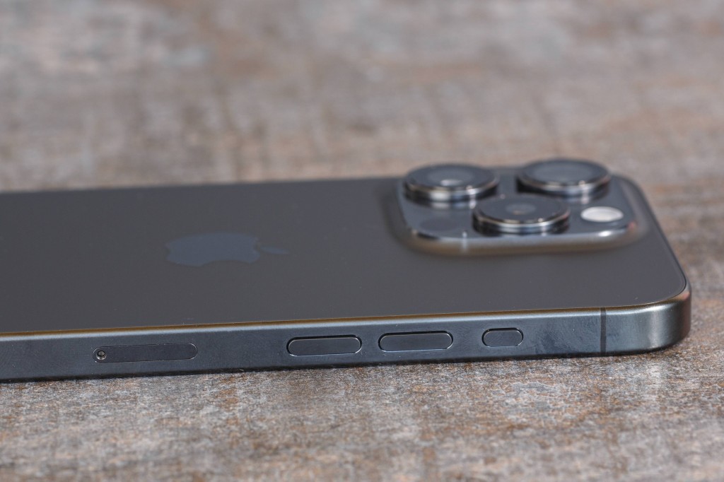 Apple iPhone 15 Pro - 256GB - Black Titanium (Unlocked) for sale