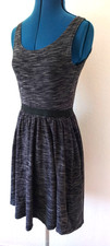 Kleid H&M 36 38 mini schwarz grau meliert tai...