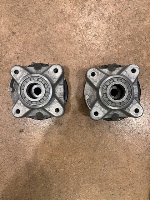 BMW OEM Front Left and Right Suspension Strut Mount 31308095851