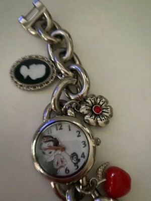 Snow White Dwarfs Red Apple Charm Chain Watch NIB Rocklove Disney main image 2