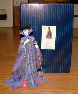 Disney Showcase, Couture de Force MALEFICENT (6000816) Sleeping