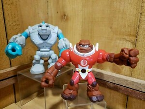 2006 Mattel PLANET HEROES Tiny The Asteroid Rock & Digger #4 Action Figure Set