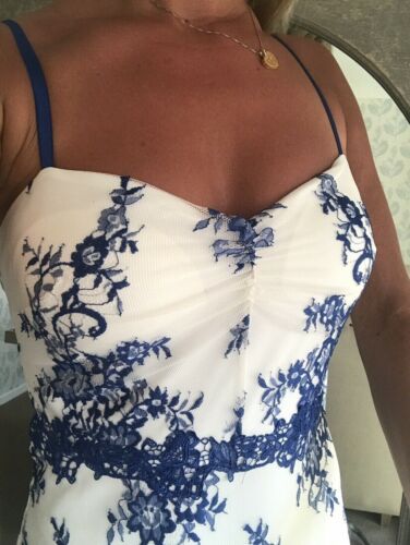 Lipsy Blue White Lace Bodycon Dress 10 Summer Wedding Occasion Party Cami Sexy - Picture 3 of 15