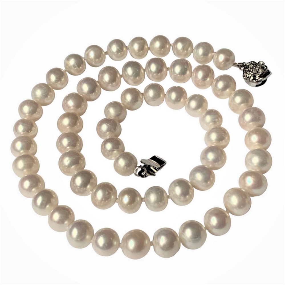 White Gold Clasp Three-Row Cultured Pearl Necklace For Sale at