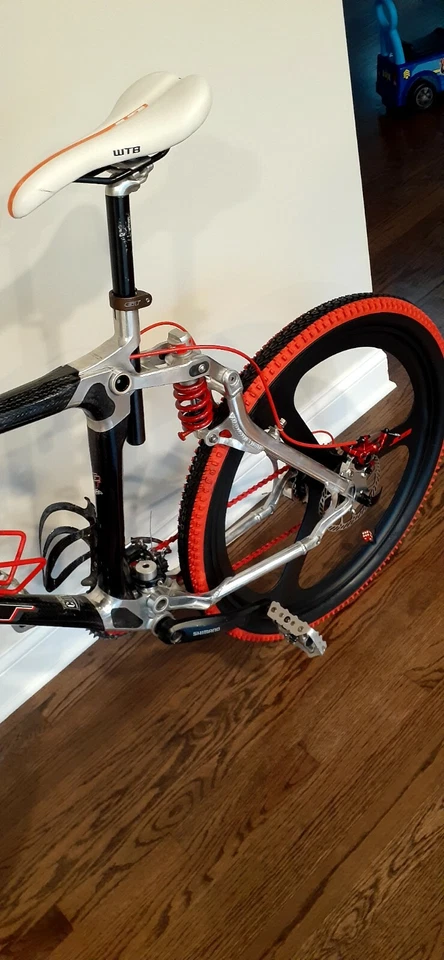 1997 GT STS  carbon fibre mountain bike thermoplastic Steve Peat & Hans Ray era - Image 3 of 4