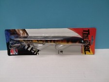 9 pollici SUICK THRILLER MUSKY / MUSKIE LURE JERKBAIT - bianco vorticoso lati - NOC