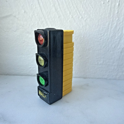 COLLECTIBLE Novelty Vintage Traffic Light LIGHTER light up