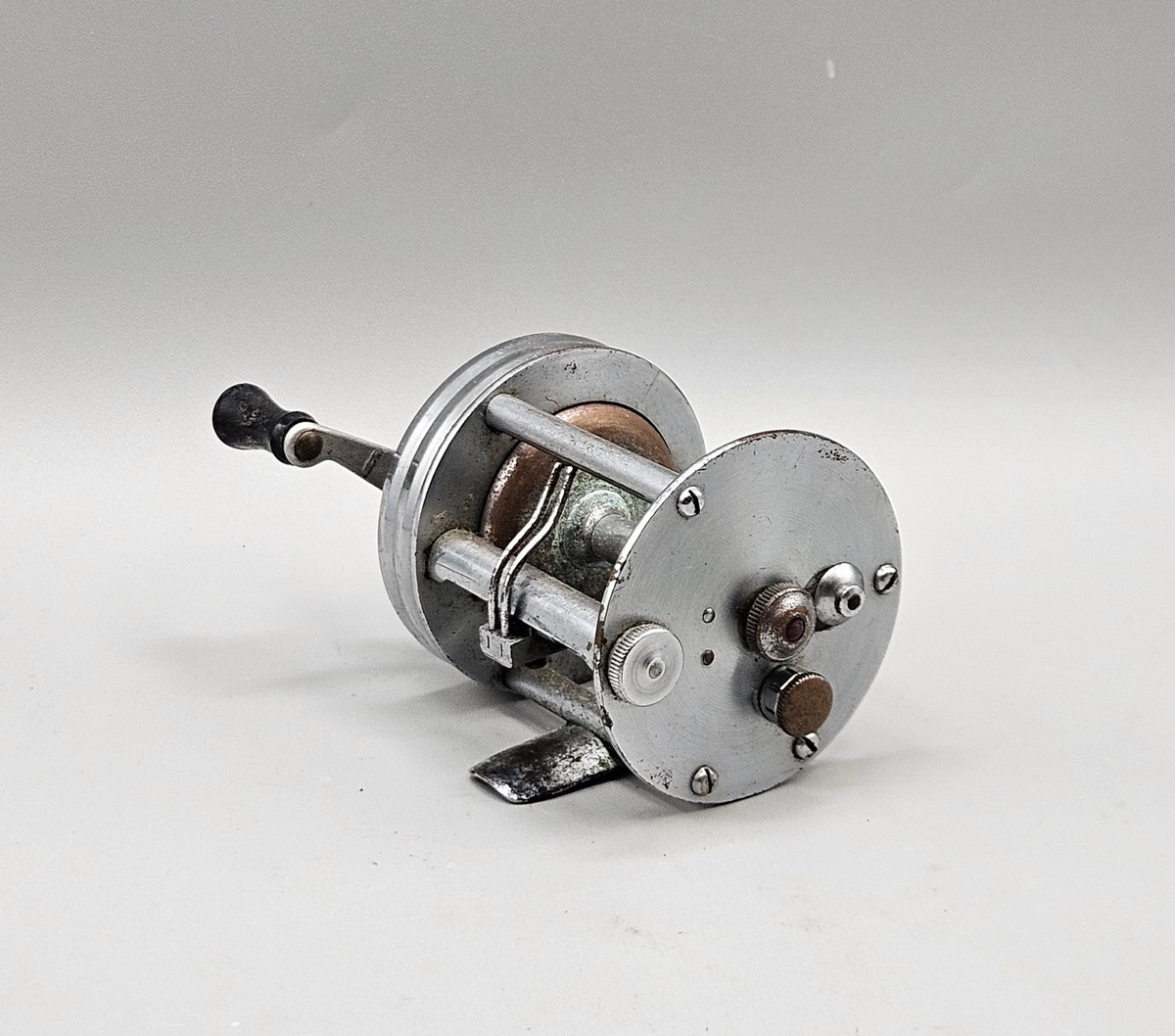 Vintage Shakespeare Criterion 1960 Model HD baitcast fishing reel