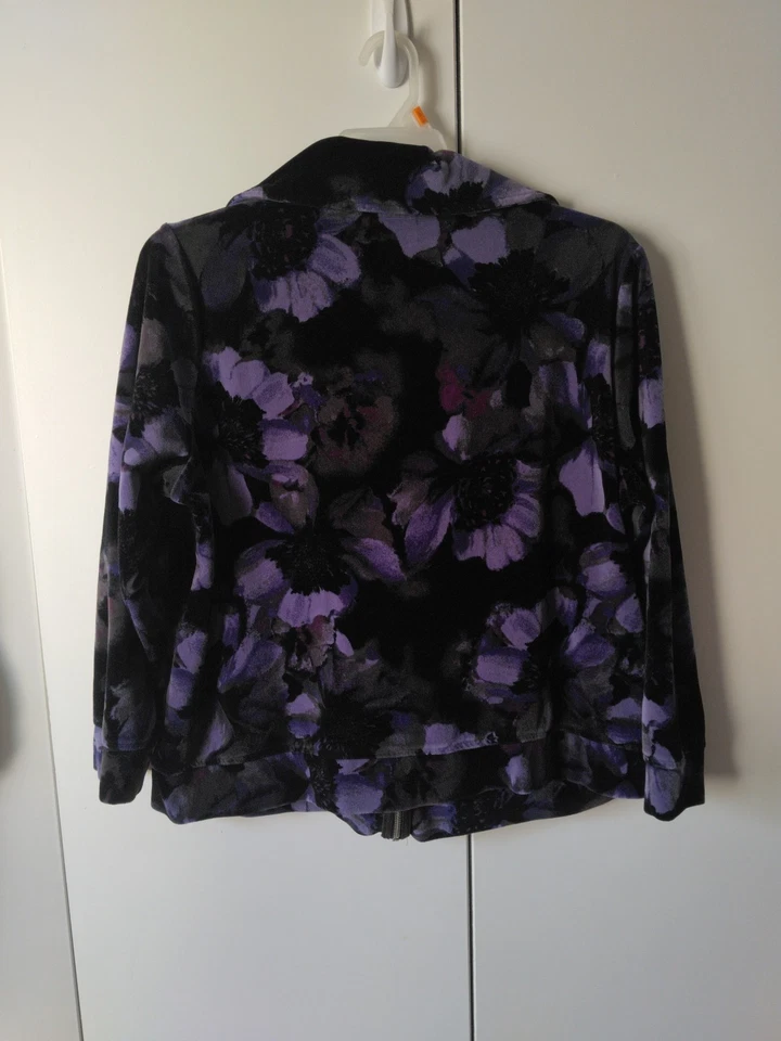 Women's Velvet Floral Romantic Feminine Fairy Grunge Full Zip Jacket Size 1x - Image 3 of 4