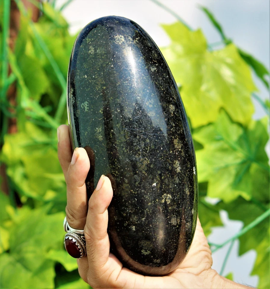 185MM Black Nuummite Crystal Healing Energy Reiki Aura Metaphysical Stone Lingam - Image 3 of 4