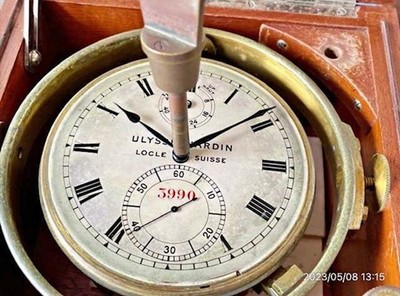 ULYSSE NARDIN Marine Chronometer Handaufzug Schiffsuhr mit Holzgehäuse