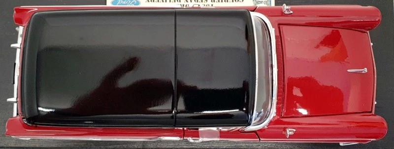 Road Legends 1/18 92209 - 1957 Ford Courier Sedan Delivery - Burgundy - Image 2 of 4