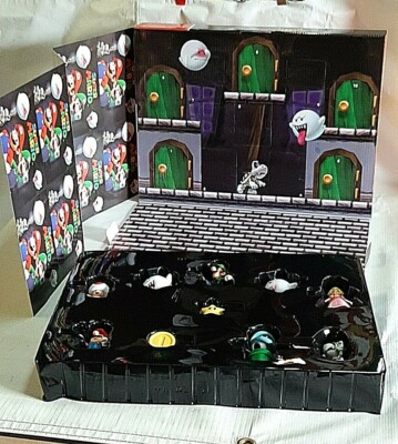 Super Mario Treats at Home Halloween 21pc set, 8 figures & 13