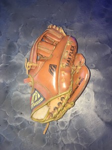 mizuno left handed glove