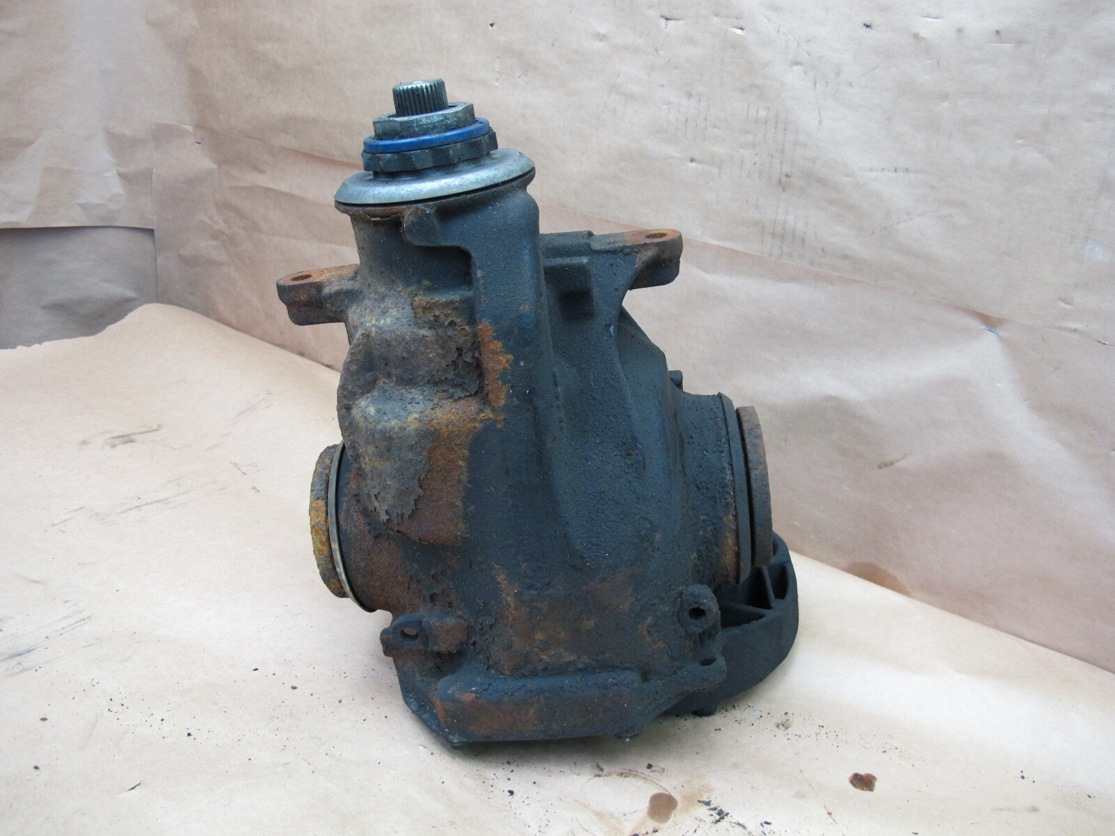 Rear Differential Carrier at 3.46 Ratio 33107571186 Fits 2007 BMW  