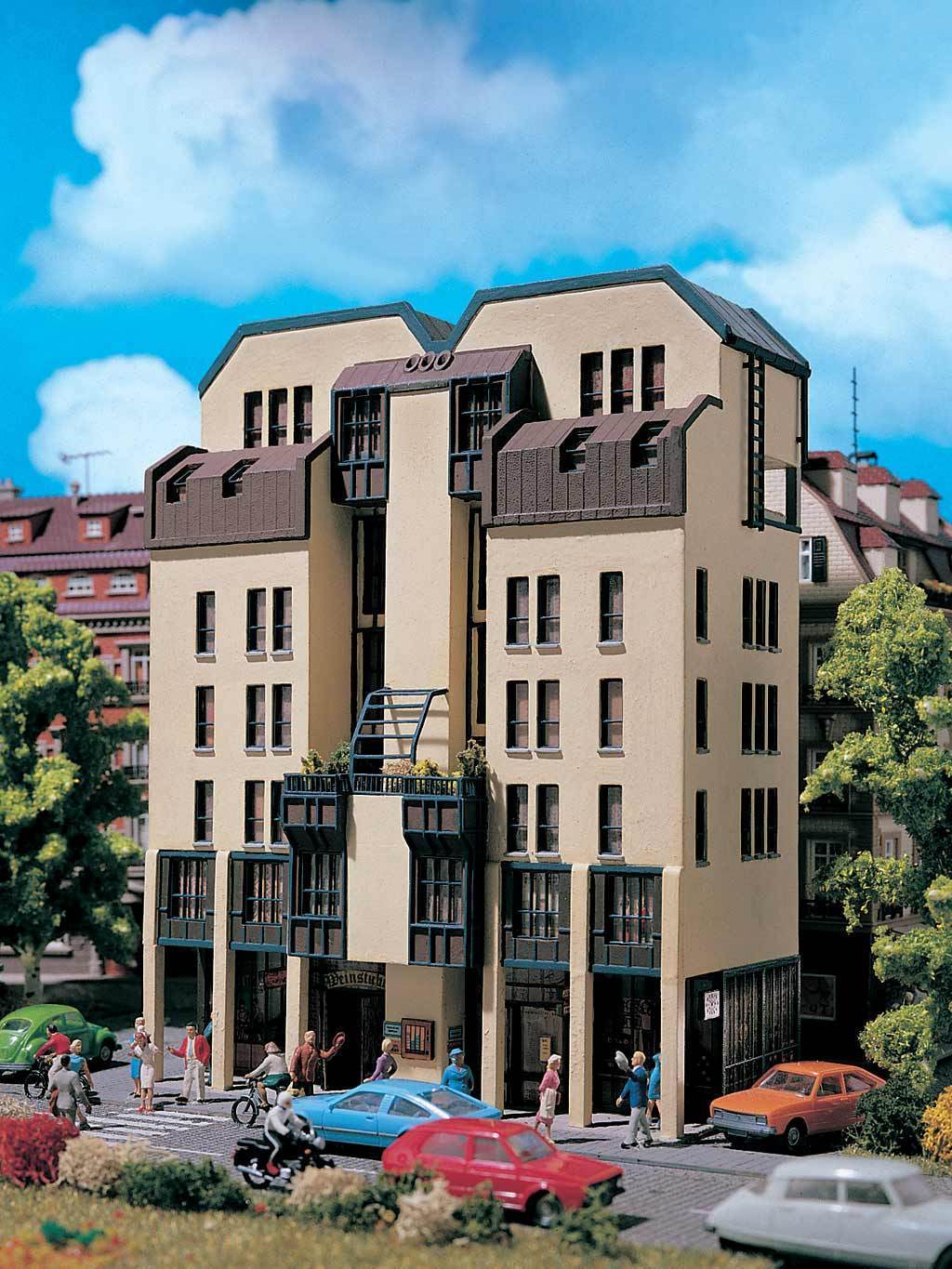 Vollmer H0 43801 - City-Wohnhaus, Future Line L 16 x B 11,8 x H 20 cm Neuware