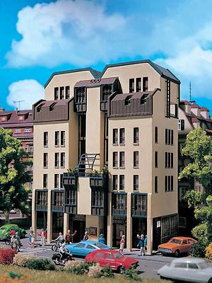 Vollmer H0 43801 - City-Wohnhaus, Future Line L 16 x B 11,8 x H 20 cm Neuware