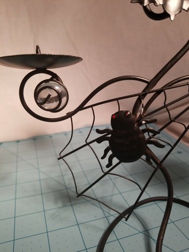 Juego de decoración de Halloween de metal negro - cesta de tela de araña y candelabro de tela de 3 niveles - Imagen 9 de 12