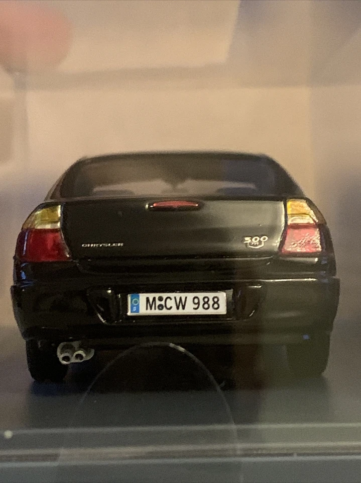 CHRYSLER 300M 2002 1/43 RESINA MODELO DE COCHE DE NEO - AMERICAN EXCELLENCE - 1 DE 500. Foto 4 de 4